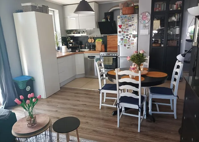 Atrakcyjny Z Dużym Ogrodem *