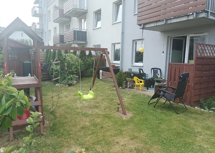 Atrakcyjny Z Dużym Ogrodem