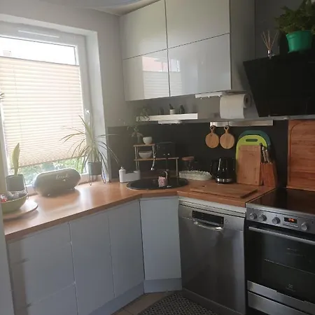 Atrakcyjny Z Duzym Ogrodem